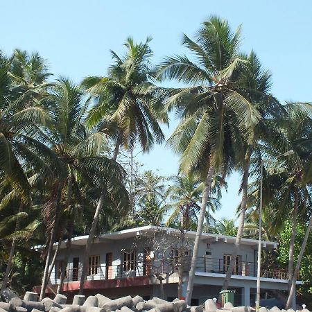 Sea View Holiday Home Mālvan 外观 照片