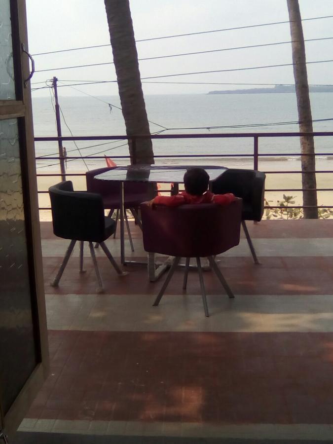 Sea View Holiday Home Mālvan 外观 照片