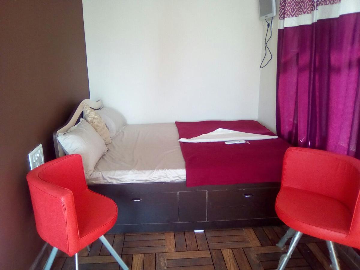 Sea View Holiday Home Mālvan 外观 照片