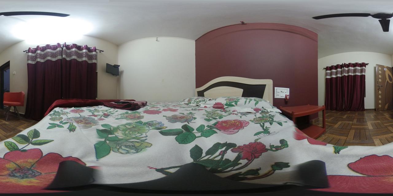 Sea View Holiday Home Mālvan 外观 照片