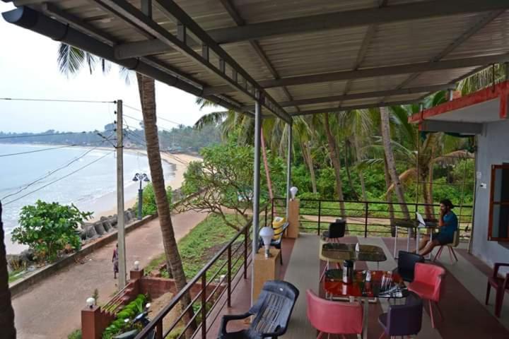 Sea View Holiday Home Mālvan 外观 照片